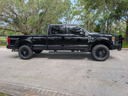 Used 2022 Ford F350 XLT w/ Black Appearance Package image 10