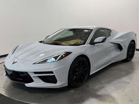 Used 2020 Chevrolet Corvette Stingray Premium Cpe w/ 3LT Preferred Equipment Group image 3