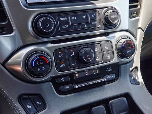 Used 2019 Chevrolet Suburban LT w/ LT Signature Package image 24