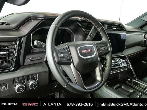 Used 2025 GMC Sierra 2500 AT4 w/ AT4 Premium Plus Package AWD/4WD image 4