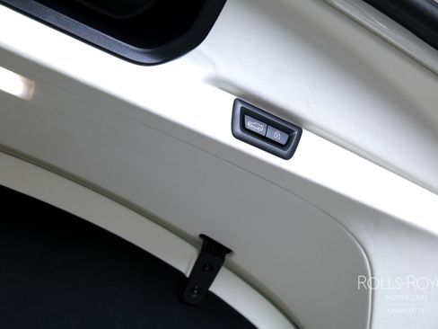 New 2026 Rolls-Royce Cullinan Black Badge image 28