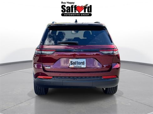 New 2025 Jeep Grand Cherokee Altitude image 7