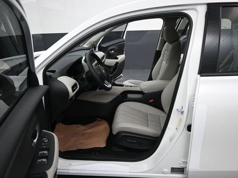 New 2026 Honda HR-V EX-L image 3