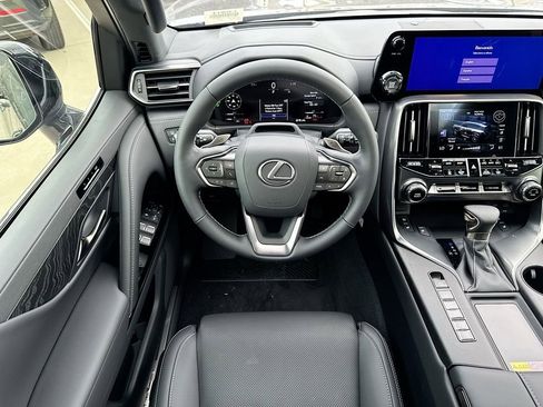 New 2026 Lexus LX 600 4WD w/ Premium Package image 11