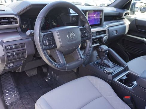 Certified 2025 Toyota Tacoma SR5 AWD/4WD image 12