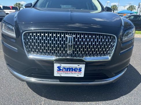 Certified 2022 Lincoln Nautilus Reserve w/ Equipment Group 201A AWD/4WD image 8