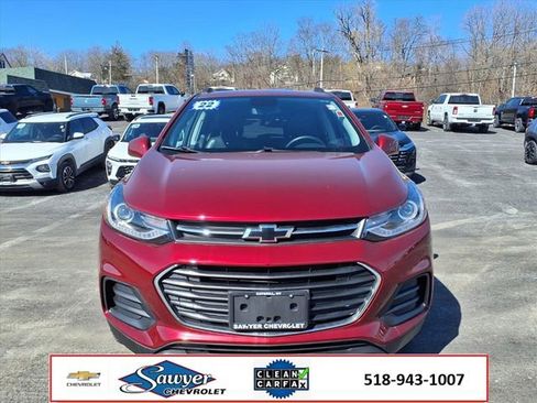 Used 2022 Chevrolet Trax LT w/ Driver Confidence Package image 2