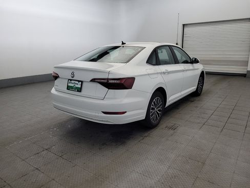 Used 2020 Volkswagen Jetta SE w/ SE Cold Weather Package FWD image 9