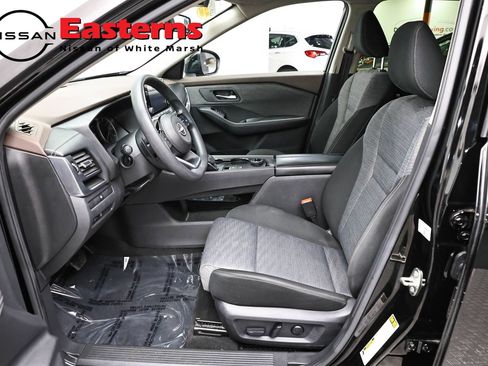 Used 2023 Nissan Rogue SV AWD/4WD image 14