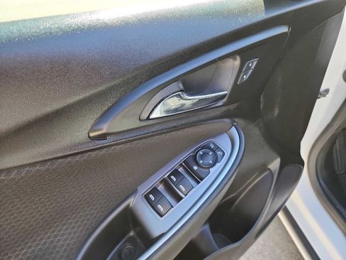 Used 2023 Chevrolet Malibu LS FWD image 12