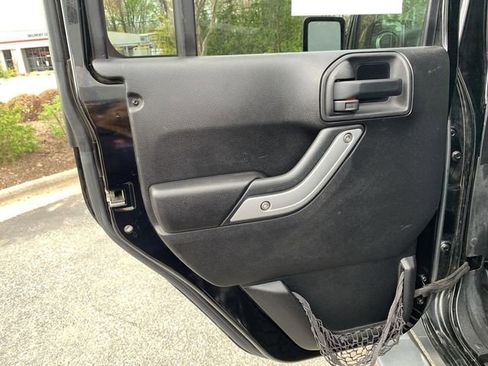 Used 2013 Jeep Wrangler Unlimited Sahara w/ Dual Top Group image 10