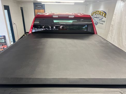 Used 2022 Chevrolet Silverado 1500 LT Trail Boss w/ Bed Protection Package AWD/4WD image 15