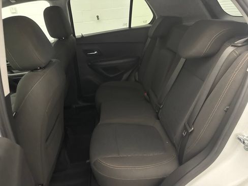 Used 2022 Chevrolet Trax LS w/ Tint and Cruise Package AWD/4WD image 26