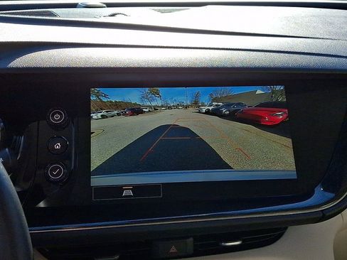 Used 2023 Buick Envision Essence image 18