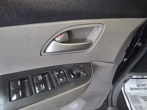 Used 2012 Honda Odyssey EX-L image 16
