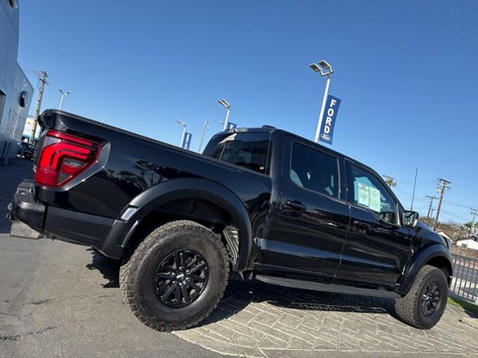 Used 2025 Ford F150 Raptor AWD/4WD image 2