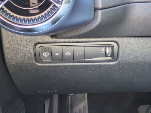 New 2026 Chevrolet Equinox EV LT image 17