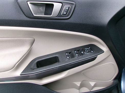 Used 2021 Ford EcoSport SE w/ SE Convenience Package image 17