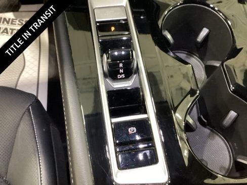 Used 2024 Volkswagen Atlas SE AWD/4WD image 19