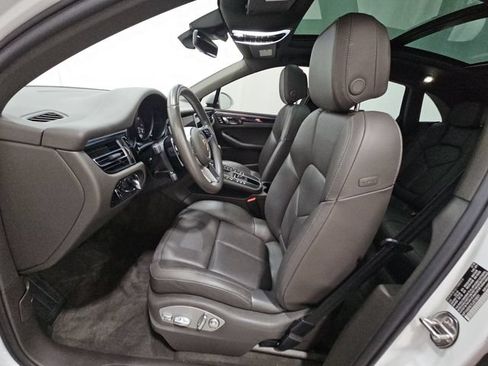 Used 2020 Porsche Macan AWD/4WD image 5