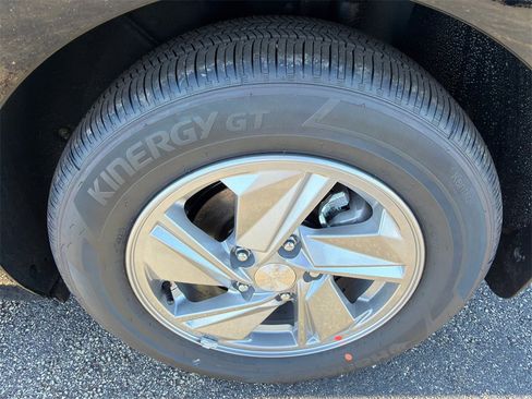 New 2026 Hyundai Elantra SE image 19