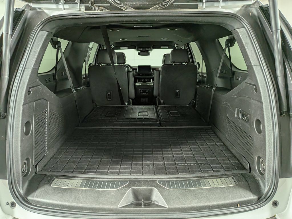 Used 2023 Chevrolet Suburban Premier AWD/4WD image 15