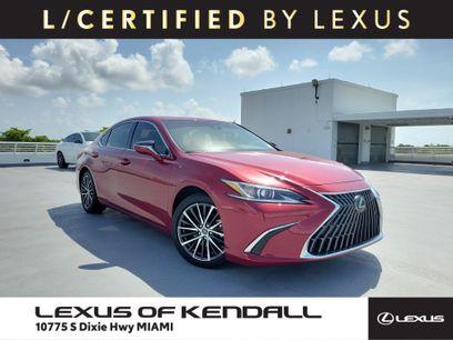 Certified 2025 Lexus ES 350 w/ Premium Package