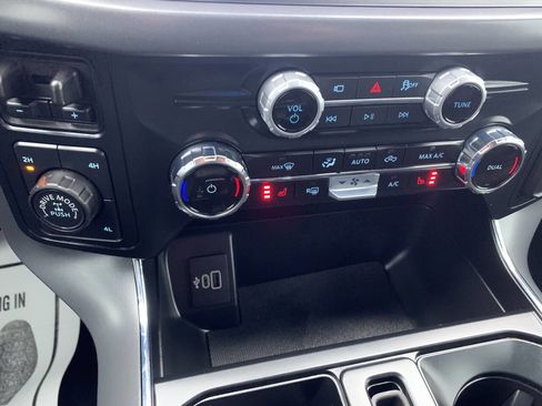 Used 2025 Ford F150 XLT w/ Equipment Group 302A MID image 16