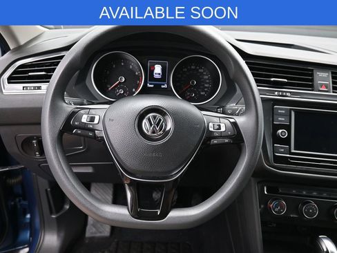 Used 2018 Volkswagen Tiguan S image 15