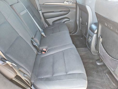 Used 2014 Jeep Grand Cherokee Laredo w/ 18" Wheel & 8.4" Radio Group image 21