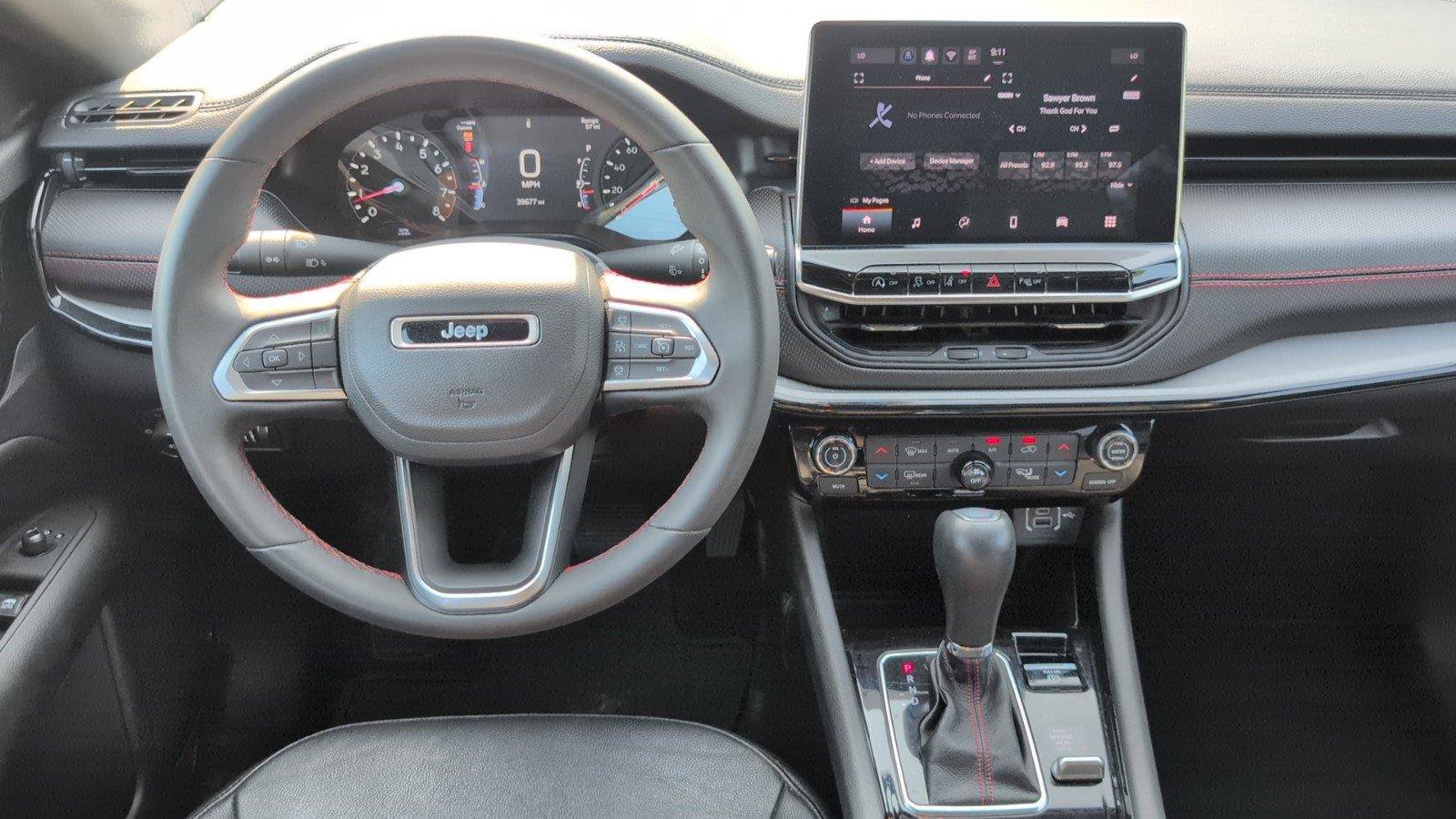 Used 2025 Jeep Compass Trailhawk AWD/4WD image 32