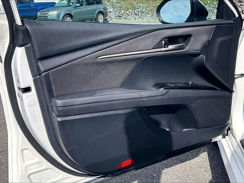 Used 2025 Toyota Camry LE FWD image 9