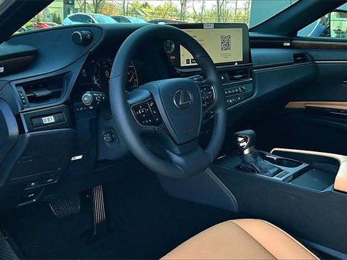 New 2025 Lexus ES 350 w/ Premium Package image 6