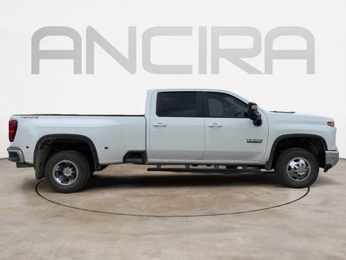 Used 2024 Chevrolet Silverado 3500 LT w/ Texas Edition AWD/4WD image 11