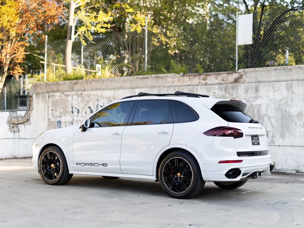 Used 2016 Porsche Cayenne GTS w/ Premium Package Plus AWD/4WD image 11