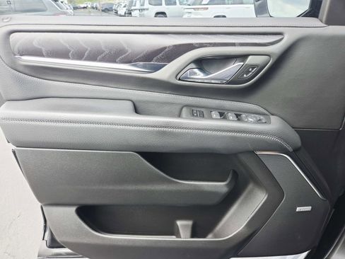 Used 2023 GMC Yukon XL Denali w/ Denali Reserve Package image 41