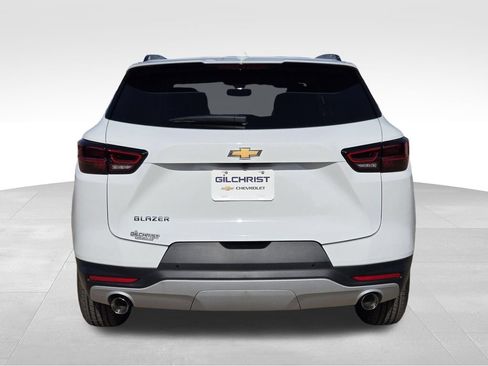 New 2026 Chevrolet Blazer LT w/ Convenience Package FWD image 6