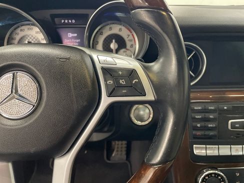 Used 2013 Mercedes-Benz SLK 250 image 25