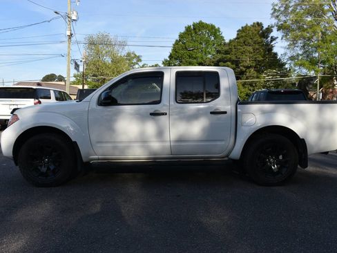 Used 2018 Nissan Frontier SV w/ Value Truck Package image 3
