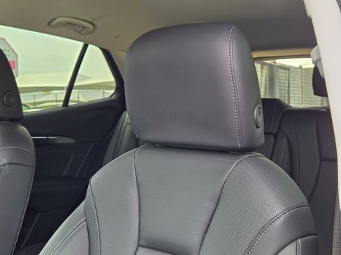 Used 2025 Buick Envision Preferred image 11