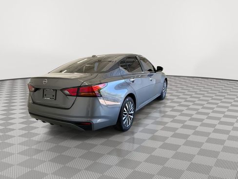 Certified 2025 Nissan Altima 2.5 SV FWD image 11