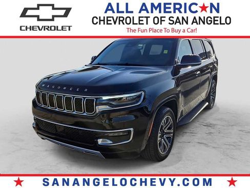Used 2024 Jeep Wagoneer Series II w/ Flexible Seating Group AWD/4WD image 1