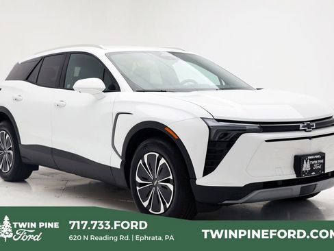 Used 2025 Chevrolet Blazer EV LT AWD/4WD image 1
