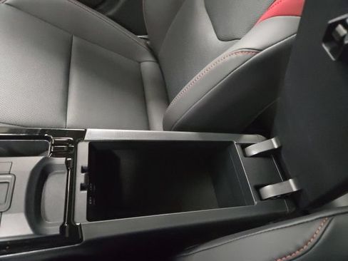 New 2026 Toyota Prius Plug-In Hybrid FWD image 30