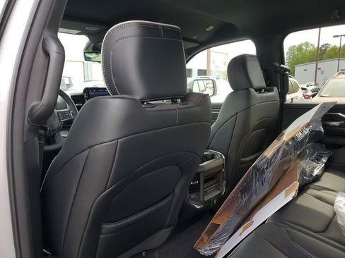 New 2026 RAM 1500 Laramie w/ Night Edition AWD/4WD image 15