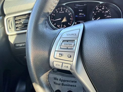 Used 2016 Nissan Rogue SL w/ SL Premium Package AWD/4WD image 24