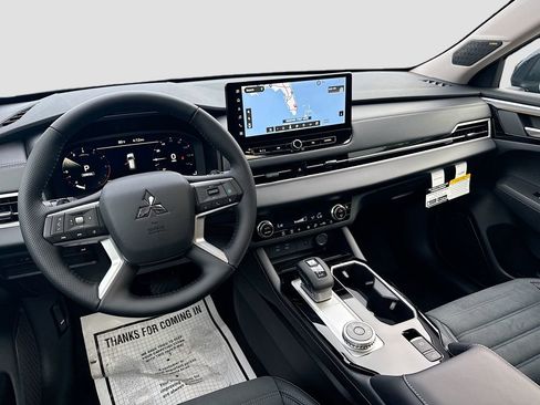 New 2026 Mitsubishi Outlander SE image 25