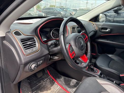 Used 2020 Jeep Compass Trailhawk image 9