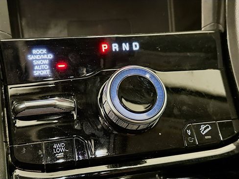 Used 2022 Jeep Grand Cherokee Limited 4xe w/ Luxury Tech Group II image 25