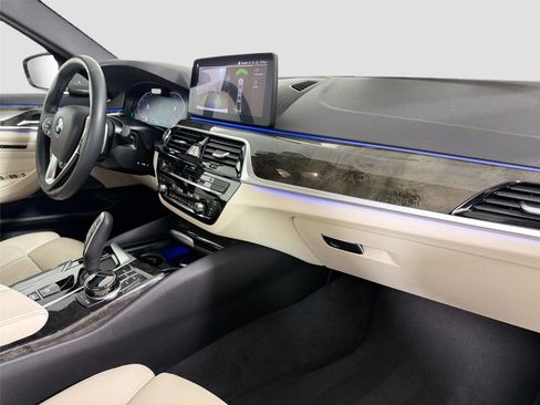 Certified 2023 BMW 540i w/ Executive Package RWD image 27